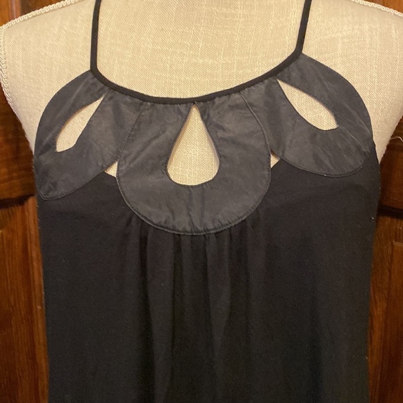 Forever 21 Strappy Keyhole Tank Top - Picture 2 of 4